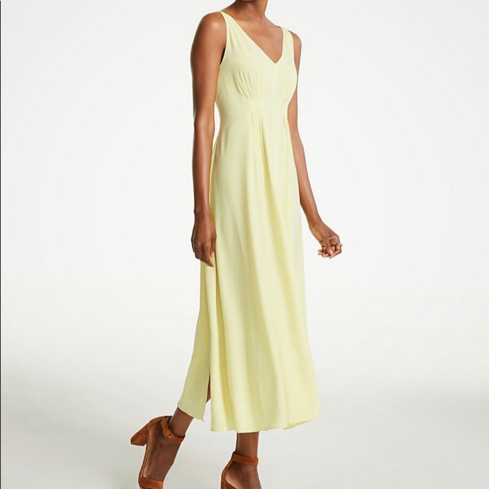 Ann Taylor Breezy V-Neck Midi Dress